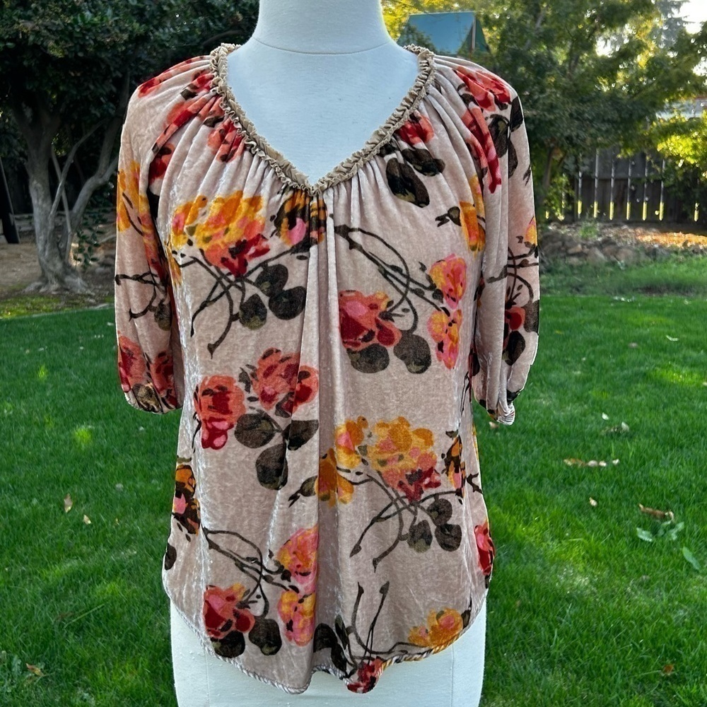 Sundance All Hours Velvet Floral V-neck Top Size Small